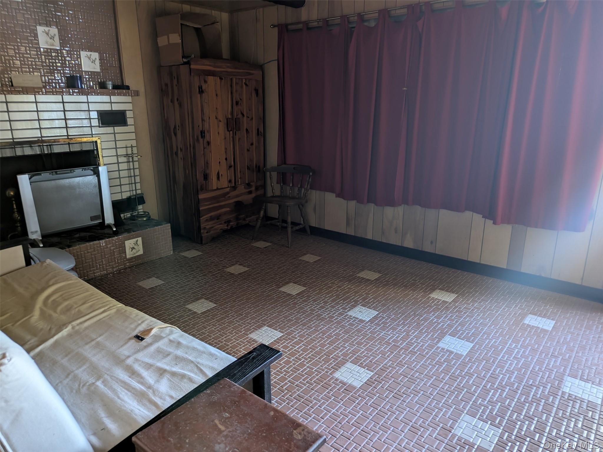 217 W Mohican Trail, Glen Spey, NY 12737