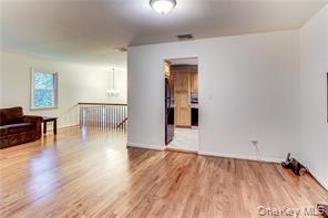 8 Apple Blossom Court, Airmont, NY 10952