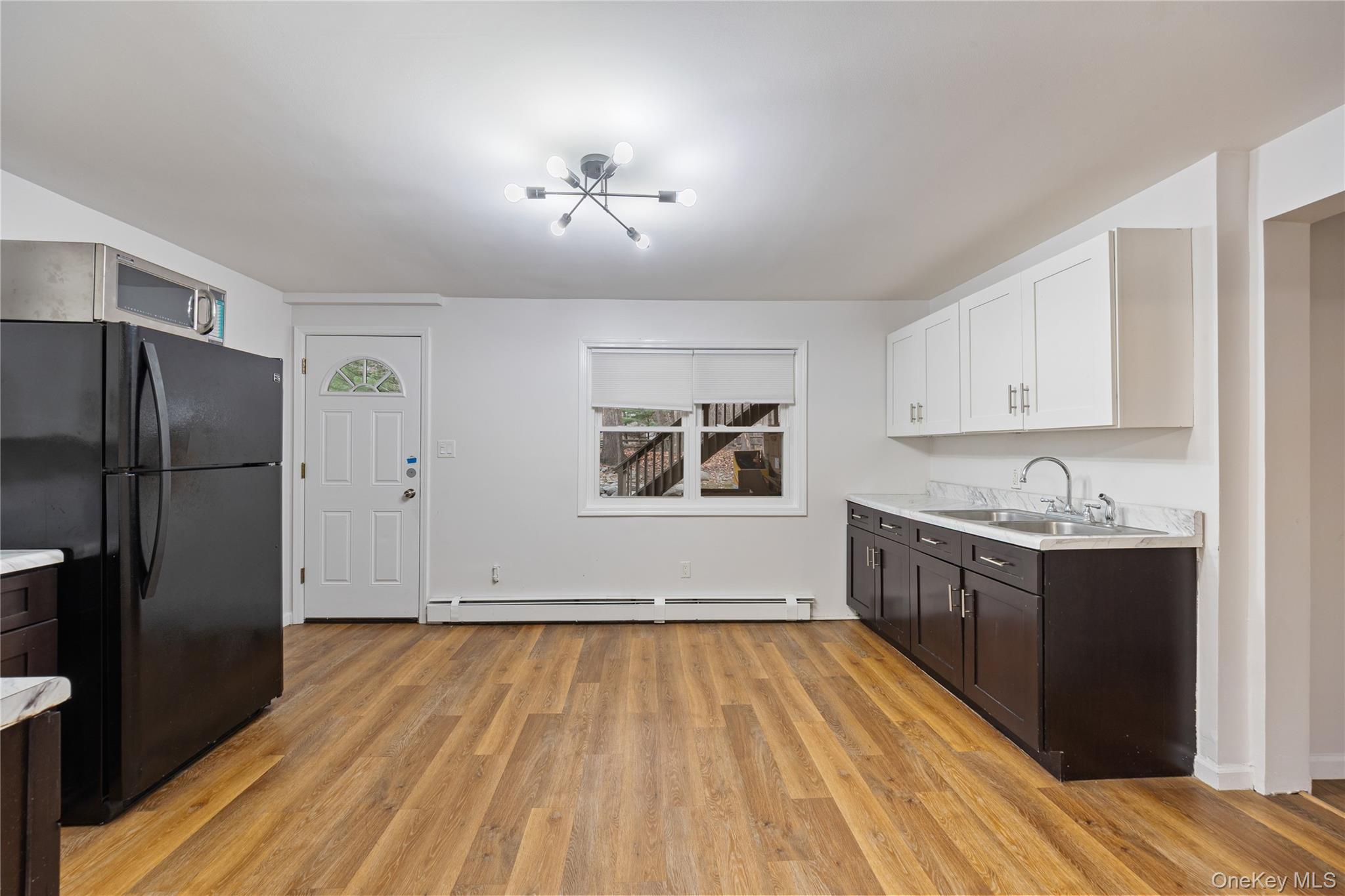 8 Apple Blossom Court, Airmont, NY 10952