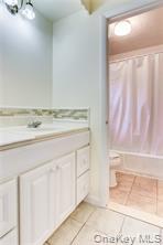 8 Apple Blossom Court, Airmont, NY 10952