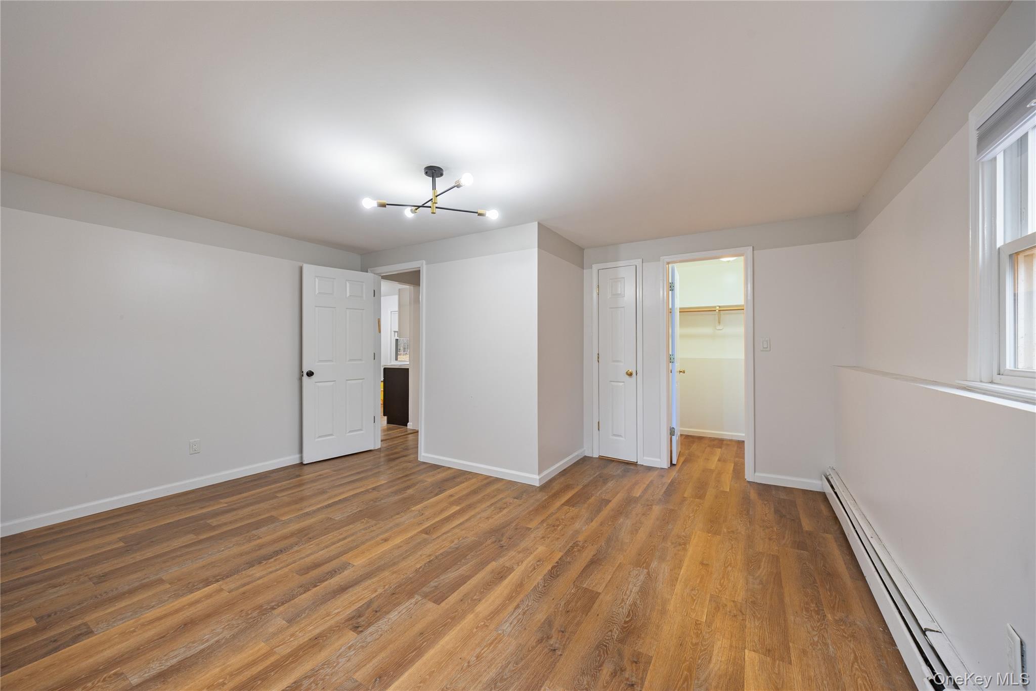 8 Apple Blossom Court, Airmont, NY 10952