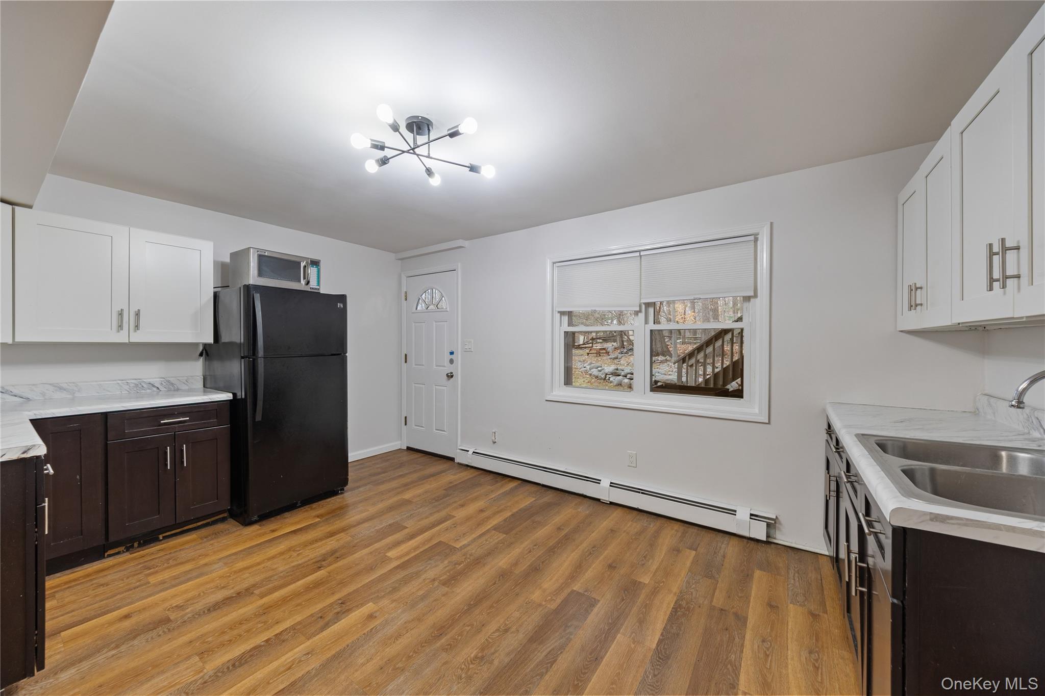 8 Apple Blossom Court, Airmont, NY 10952