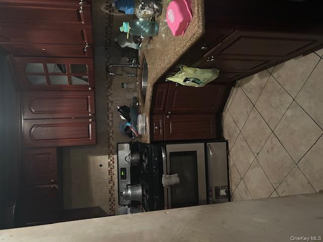 204-20 104th Avenue, Saint Albans, NY 11412