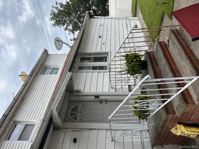 204-20 104th Avenue, Saint Albans, NY 11412