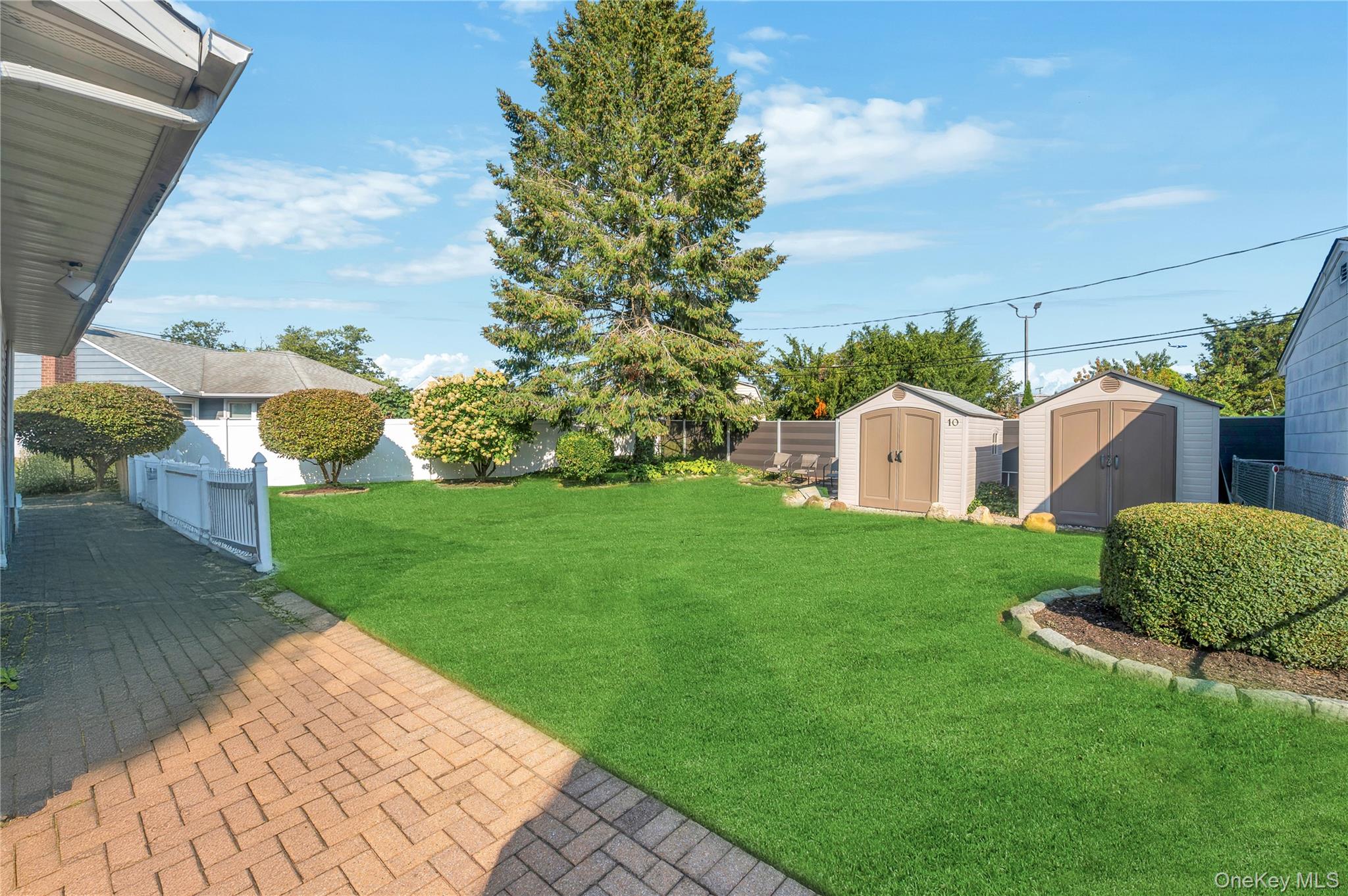 10 Winding Road, Hicksville, NY 11801