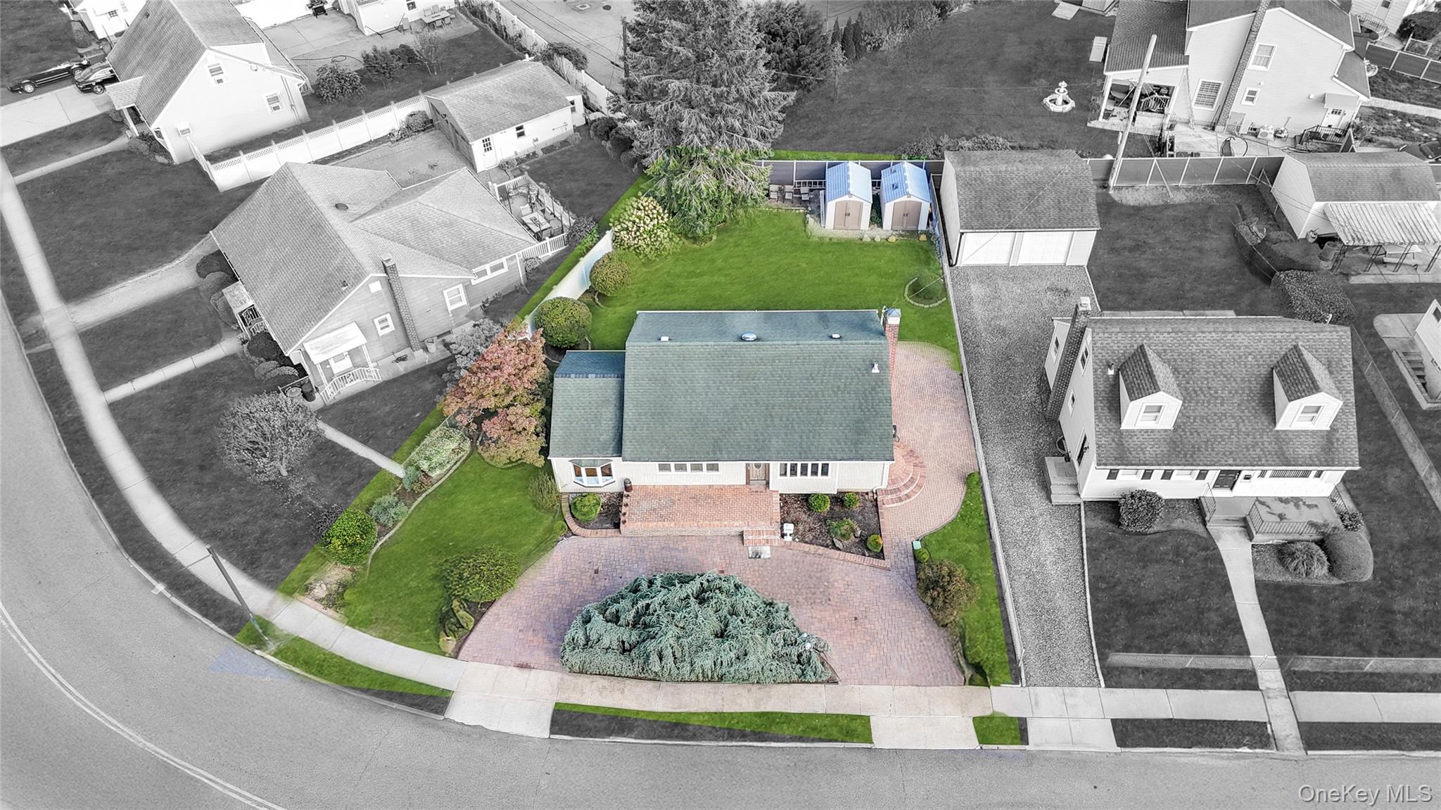 10 Winding Road, Hicksville, NY 11801