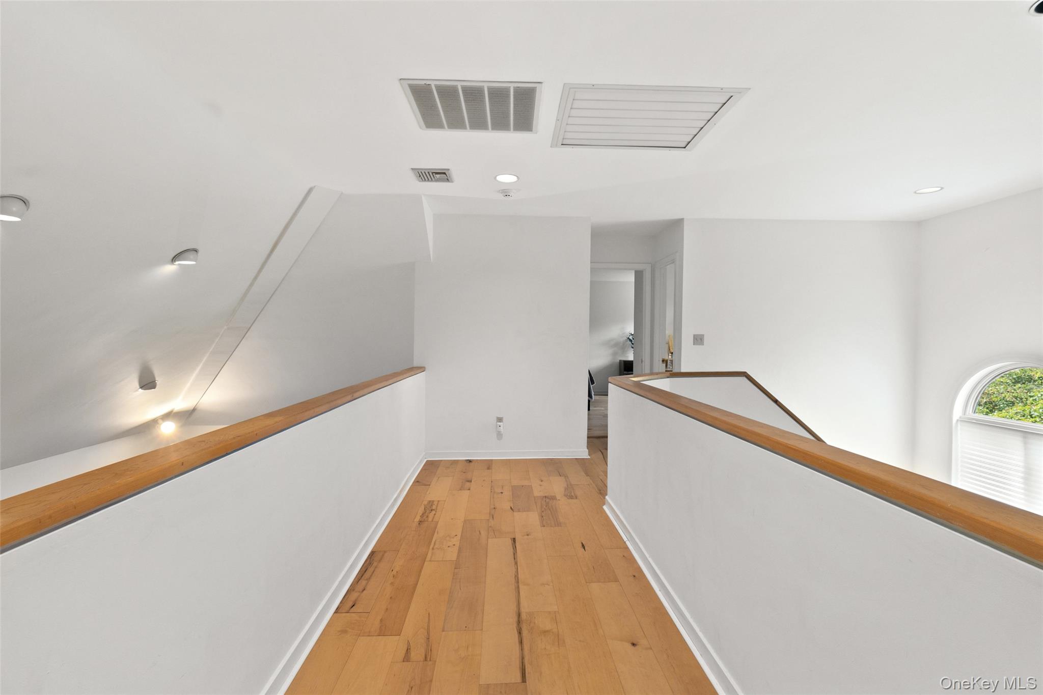 6 Greenwood Court, Briarcliff Manor, NY 10510