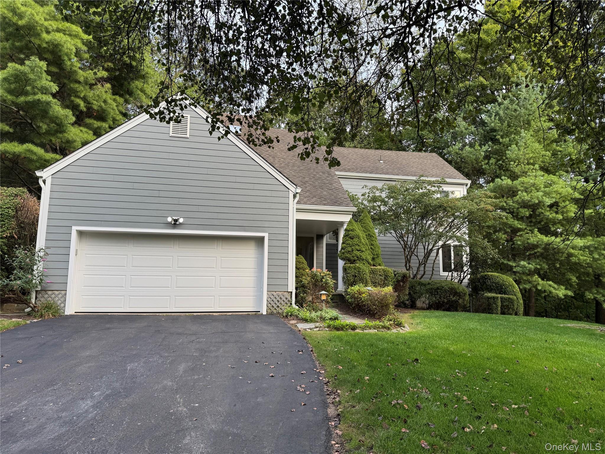6 Greenwood Court, Briarcliff Manor, NY 10510