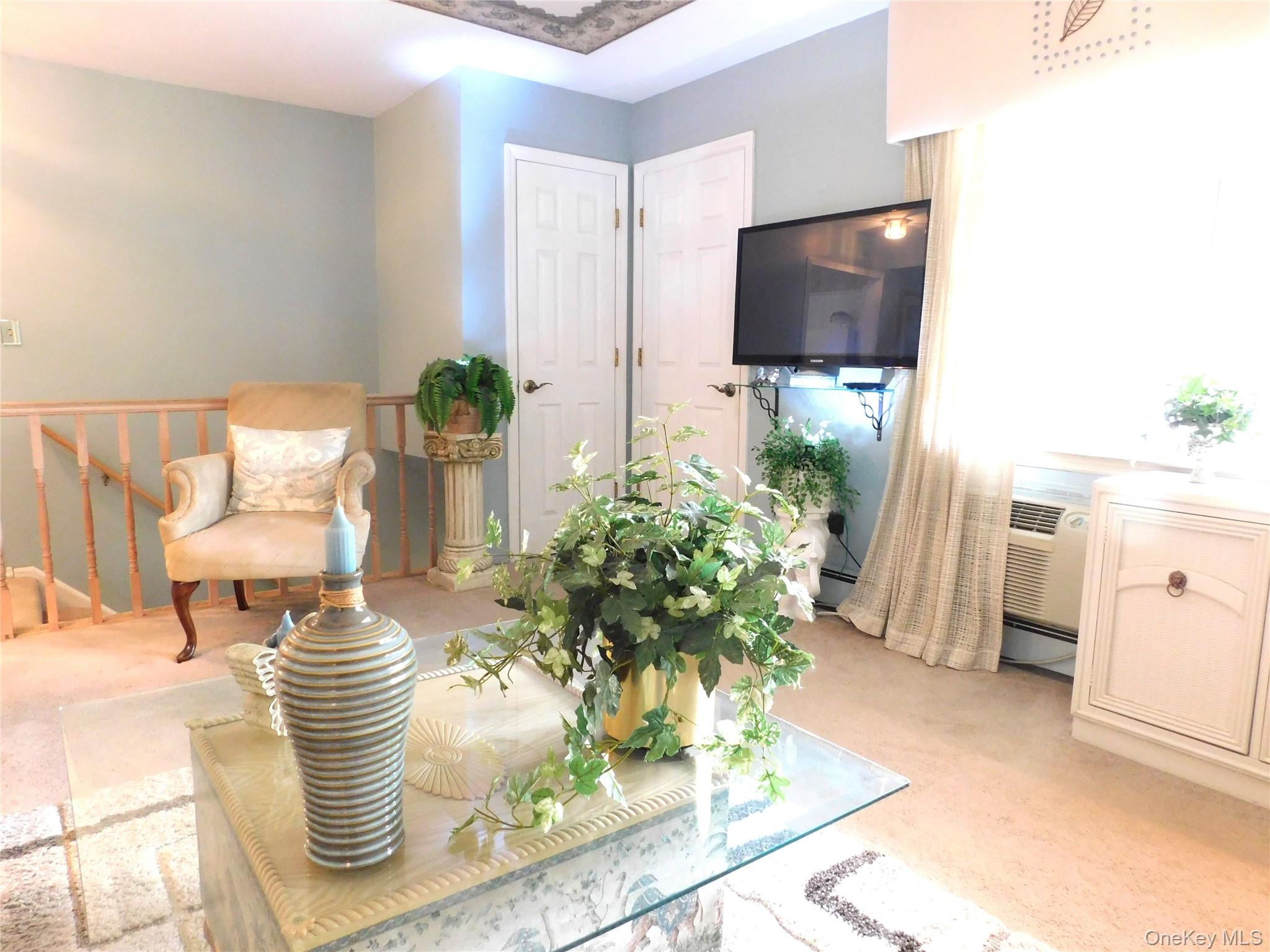 2710 South Road # C8, Poughkeepsie, NY 12601