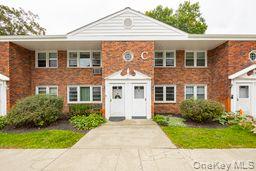 2710 South Road # C8, Poughkeepsie, NY 12601