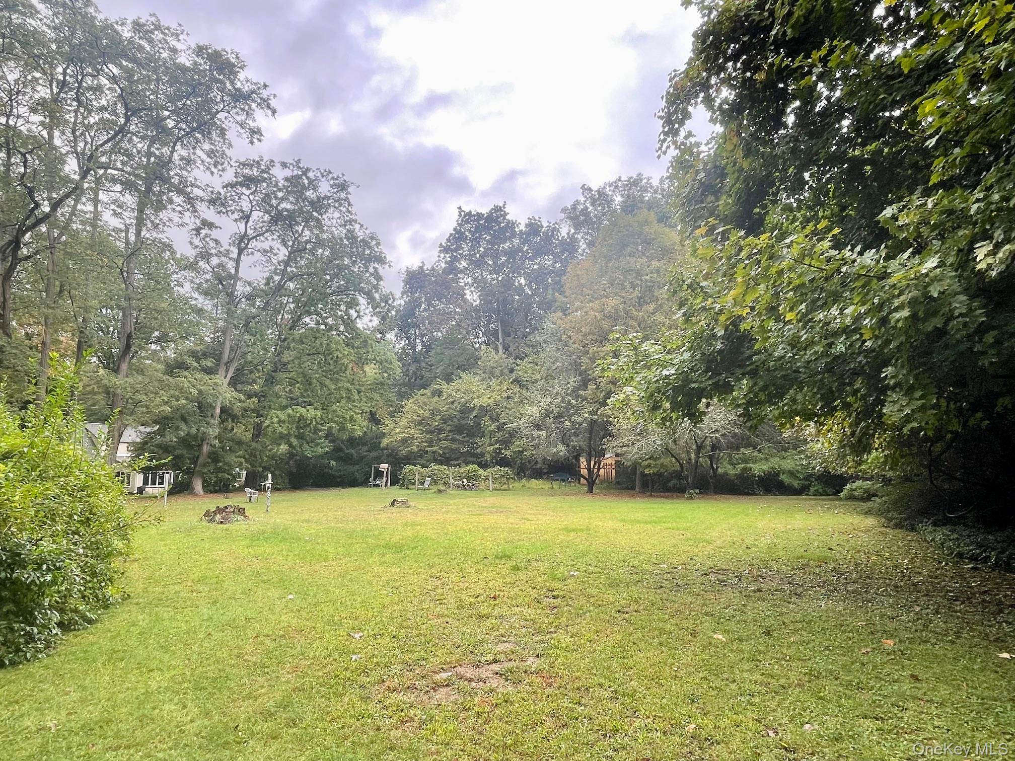 8 Bayard Lane N, Suffern, NY 10901