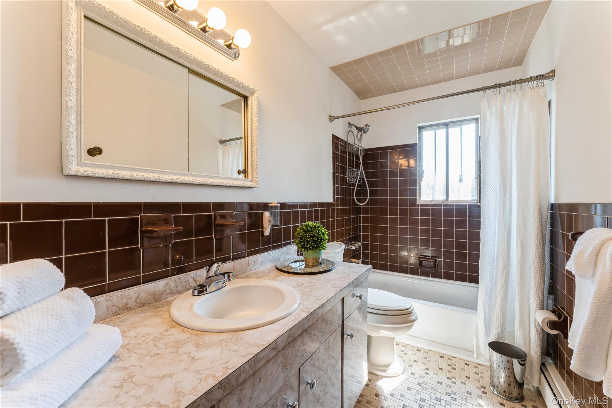 59 Cornwell Avenue, Valley Stream, NY 11580