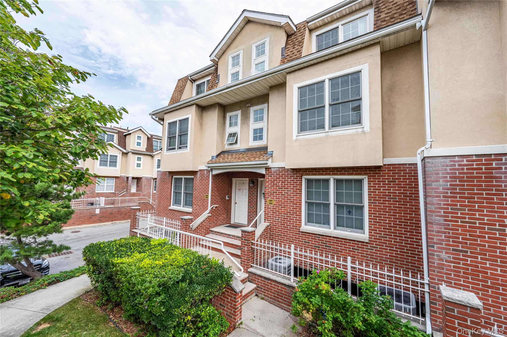 1 Patricia Lane # 209, Bronx, NY 10465