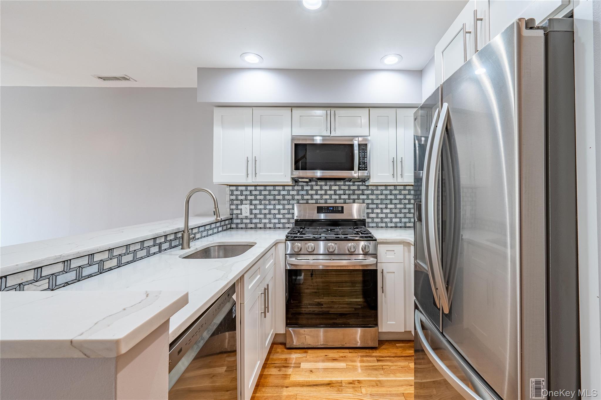 1 Patricia Lane # 209, Bronx, NY 10465