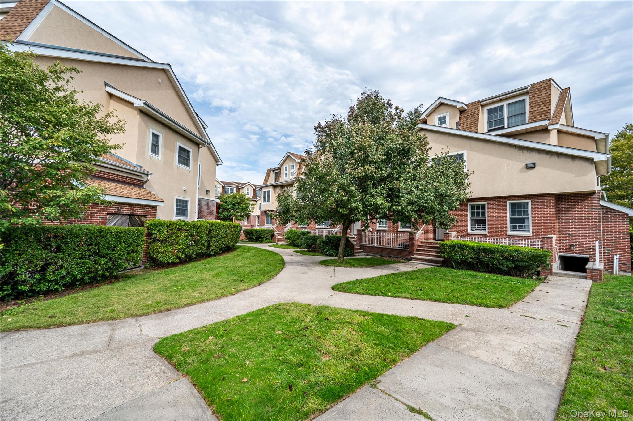 1 Patricia Lane # 209, Bronx, NY 10465