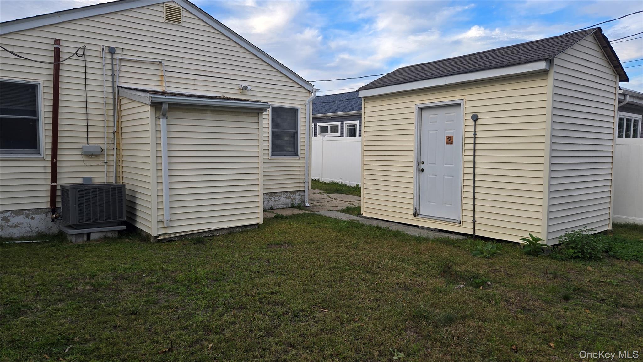 724 E Park Avenue, Long Beach, NY 11561