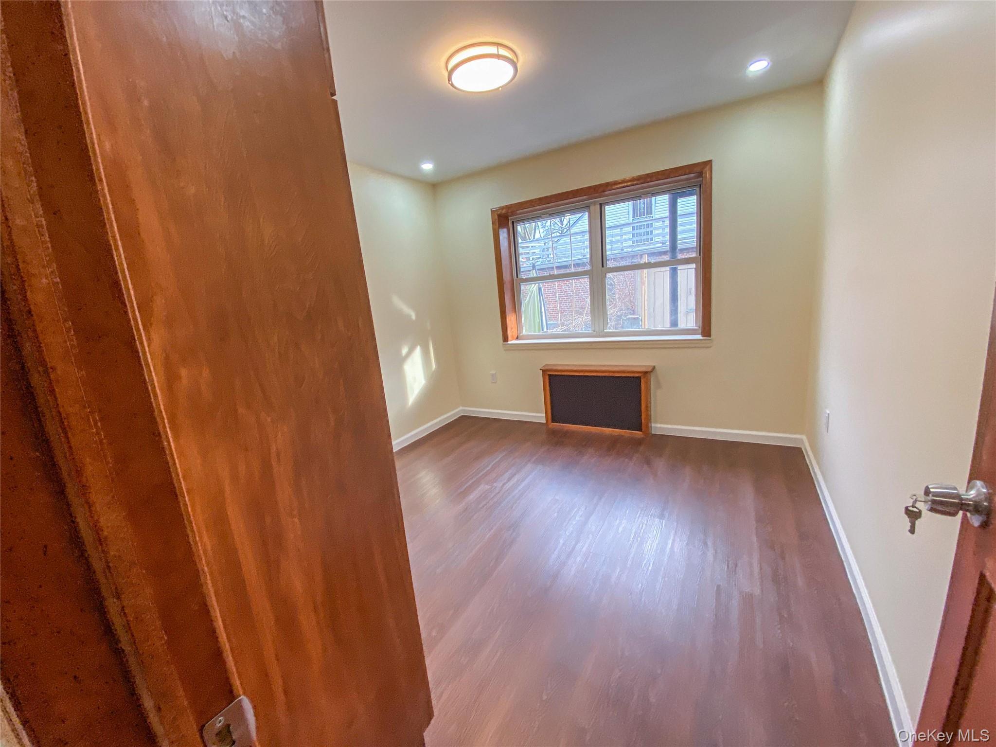 1318 Mace Avenue, Bronx, NY 10469