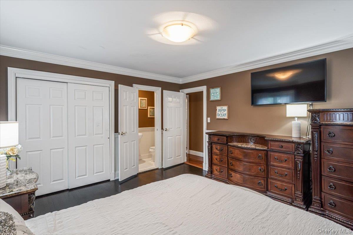 11 Fishermans Drive, Port Washington, NY 11050