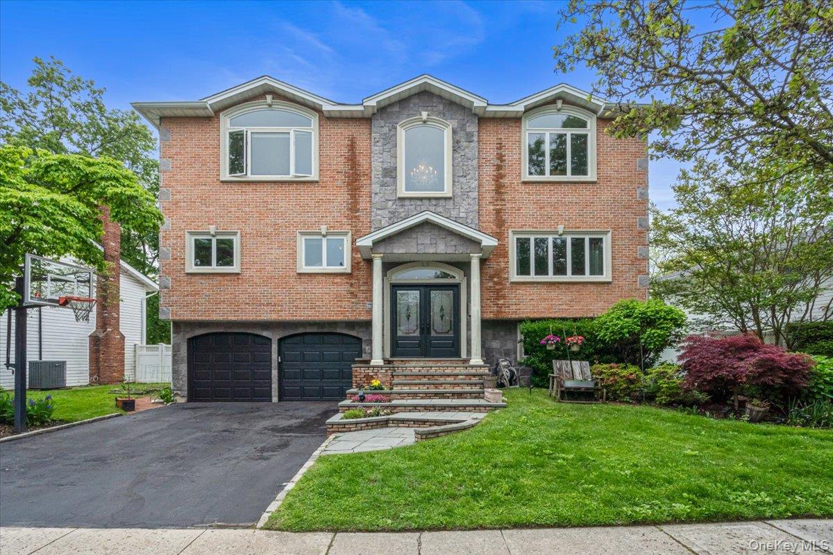 11 Fishermans Drive, Port Washington, NY 11050