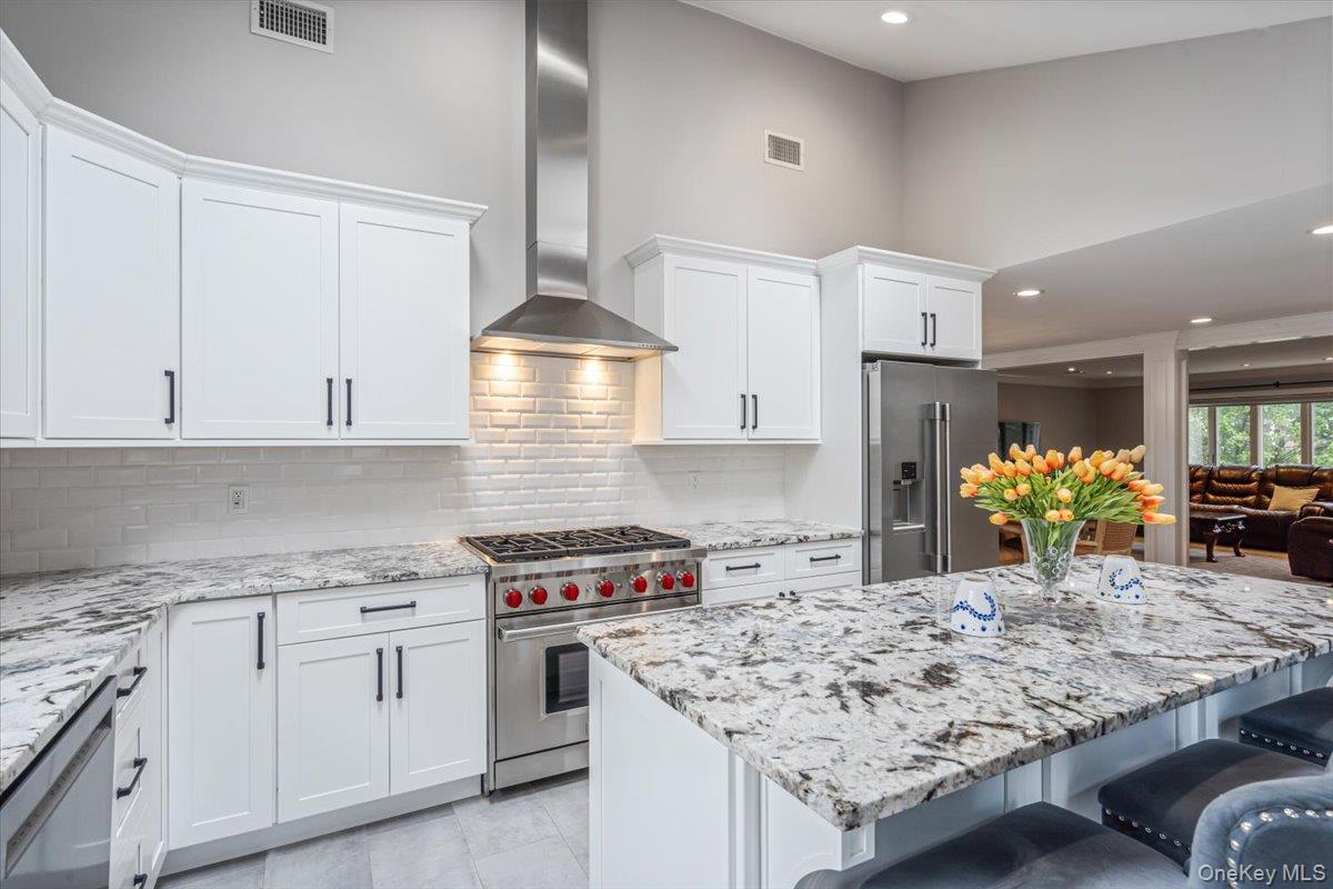 11 Fishermans Drive, Port Washington, NY 11050