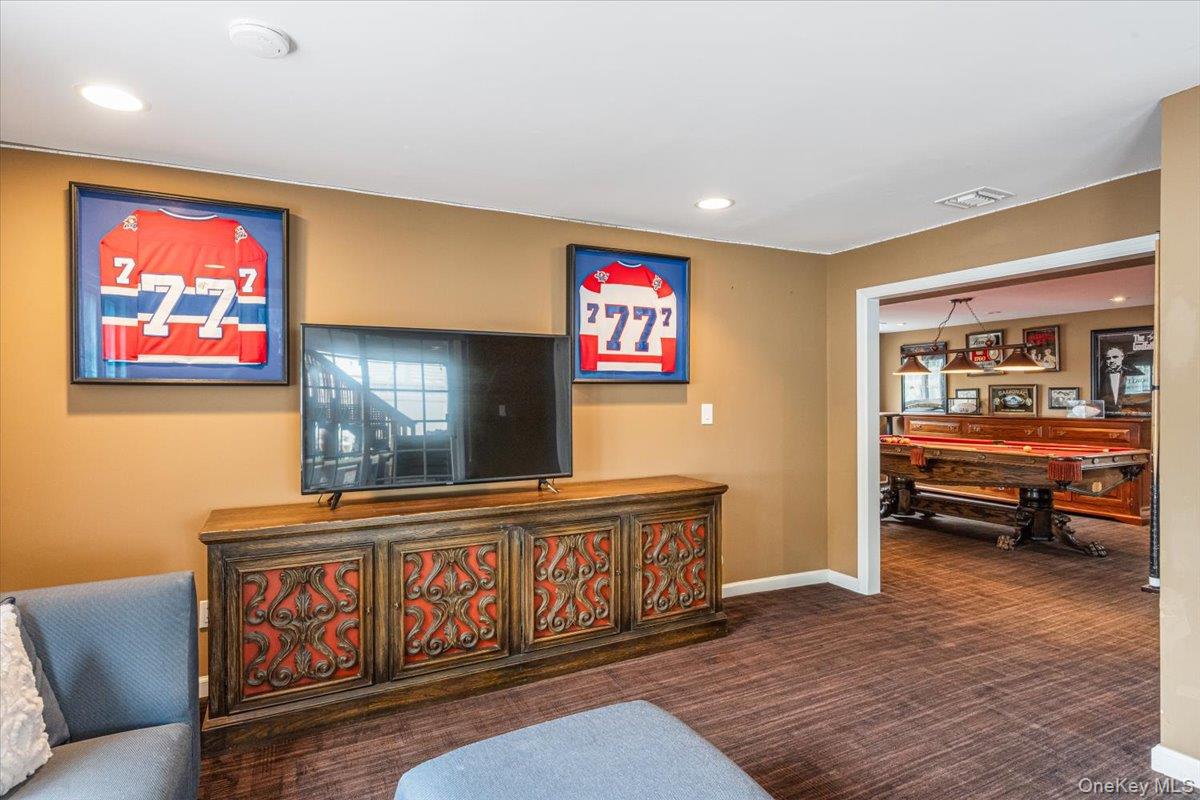 11 Fishermans Drive, Port Washington, NY 11050