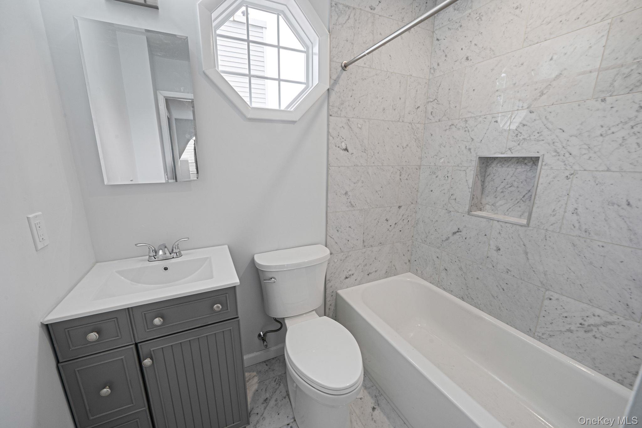 7 Mallard Path, Coram, NY 11727