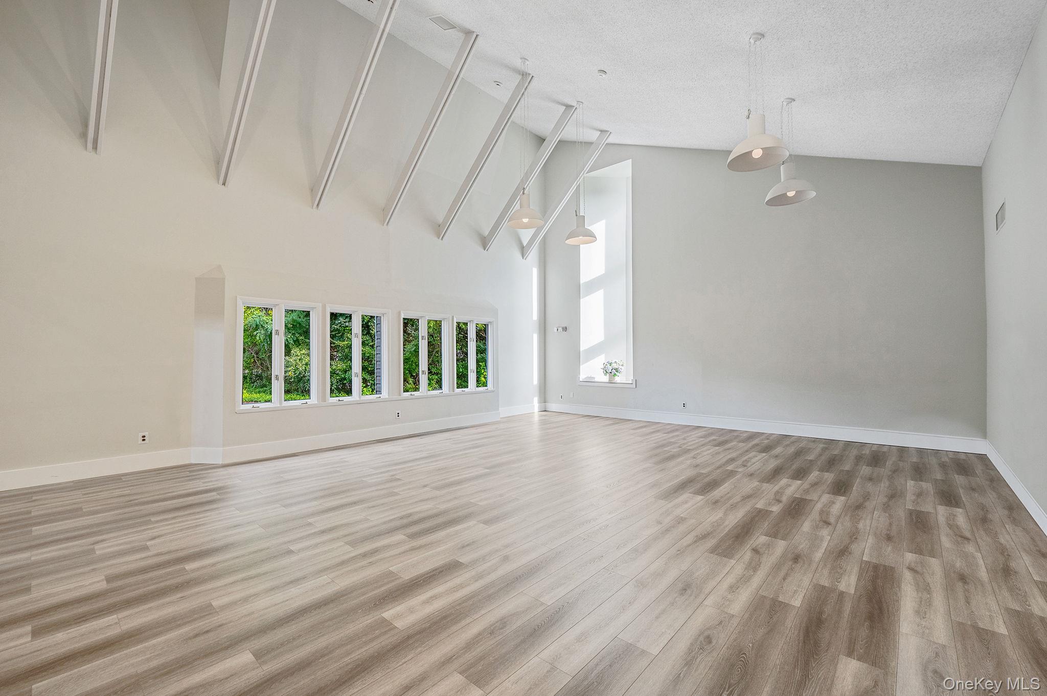 7 Mallard Path, Coram, NY 11727