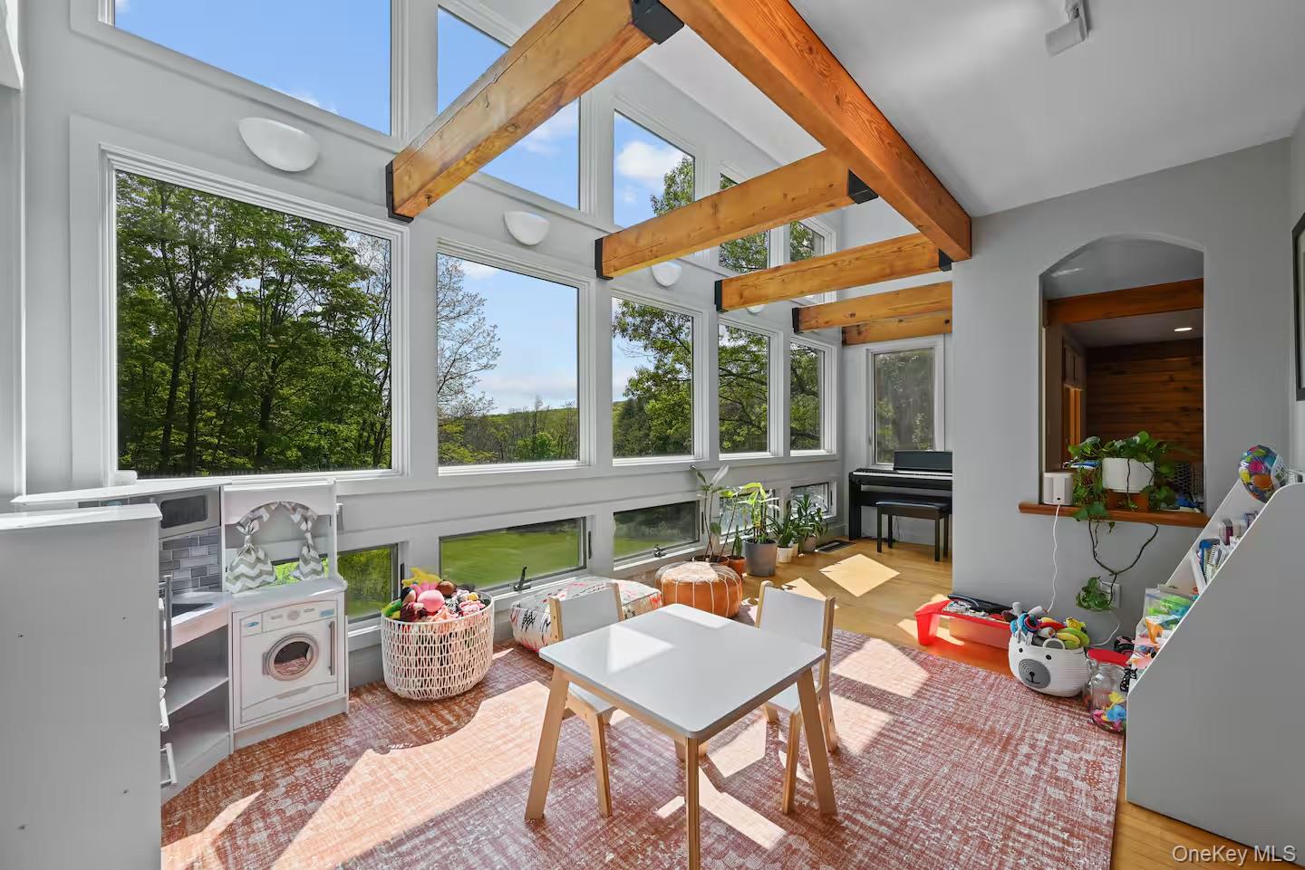 4 Spies Road, New Paltz, NY 12561