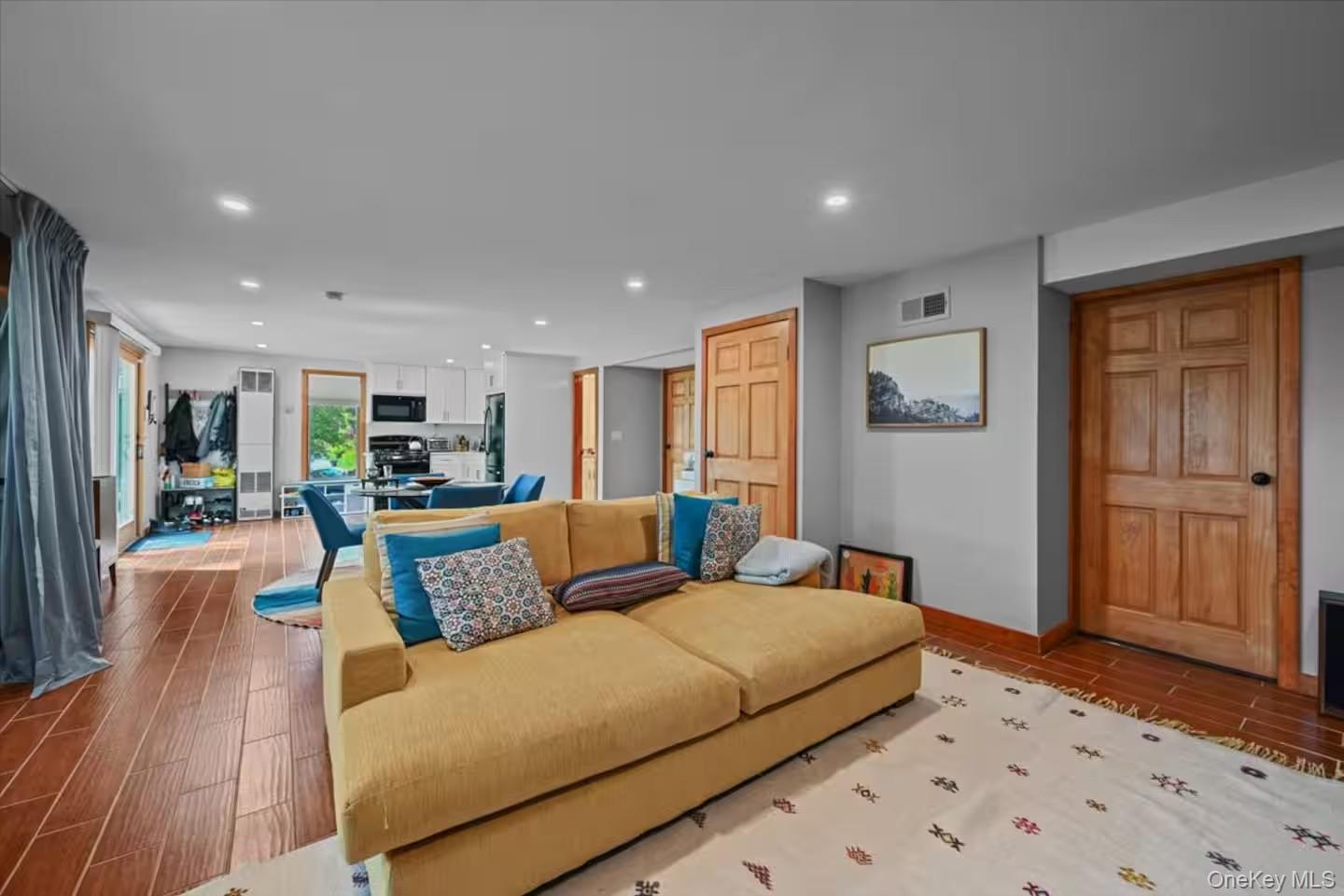 4 Spies Road, New Paltz, NY 12561