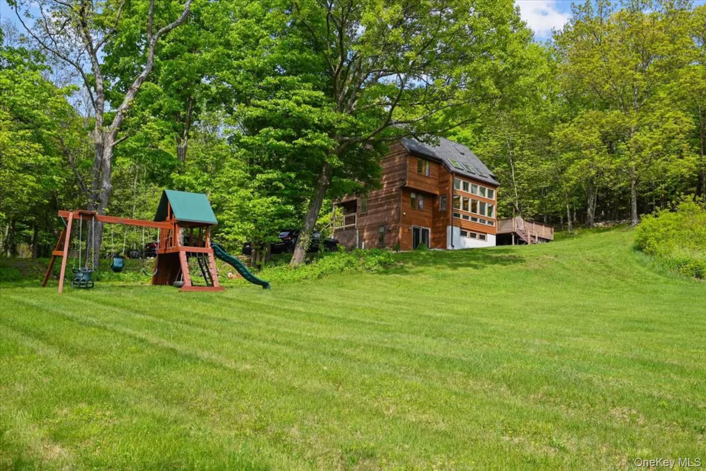 4 Spies Road, New Paltz, NY 12561