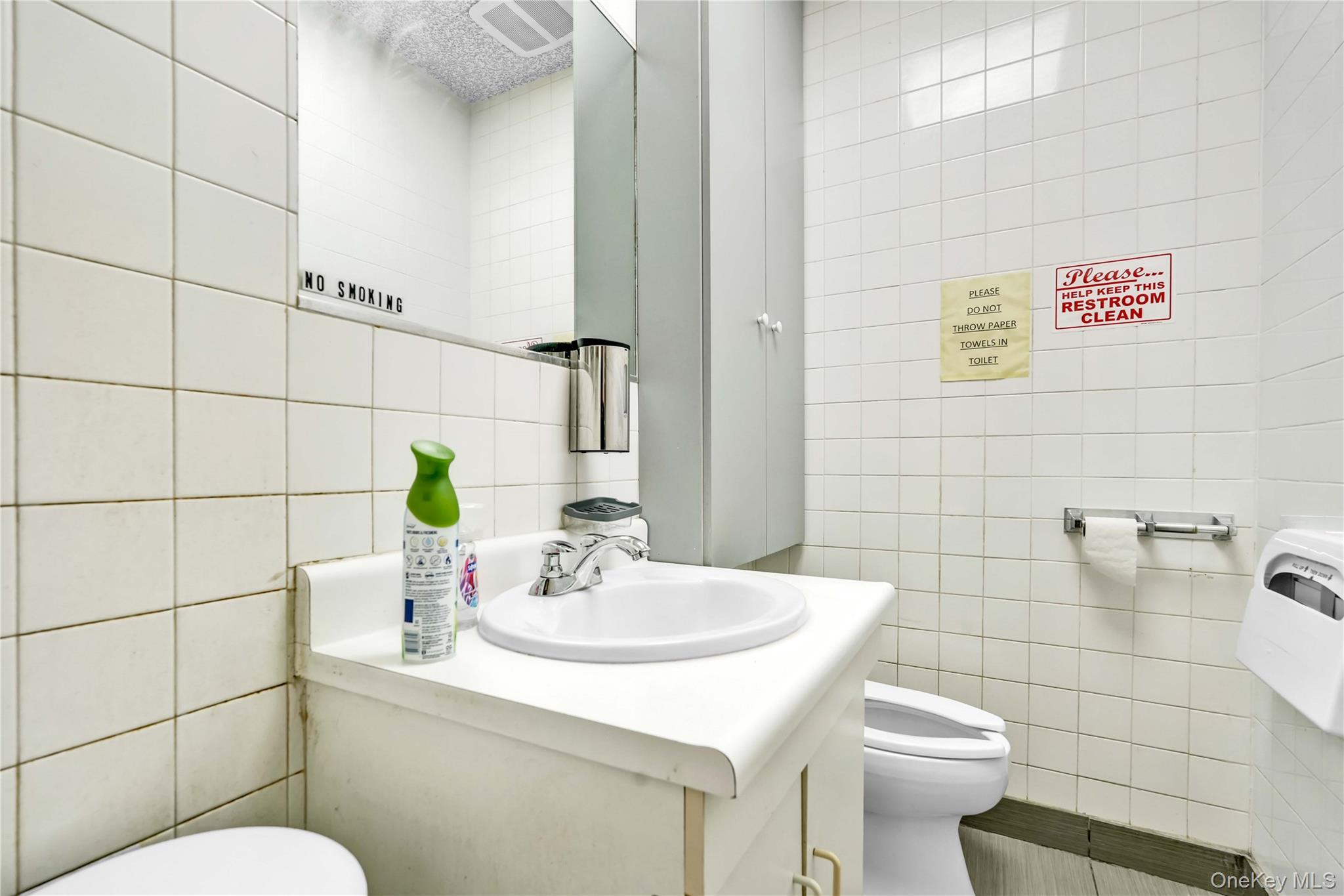 98-20 Metropolitan Ave # 2nd Floor Suite #2, Forest Hills, NY 11375