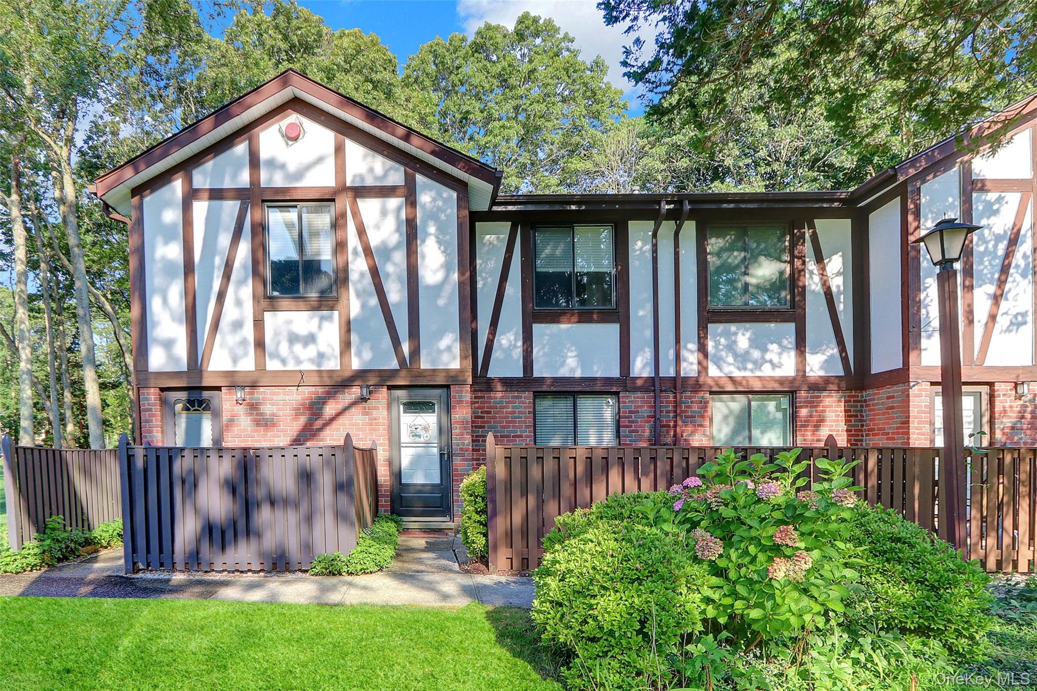 431 Clubhouse Court, Coram, NY 11727