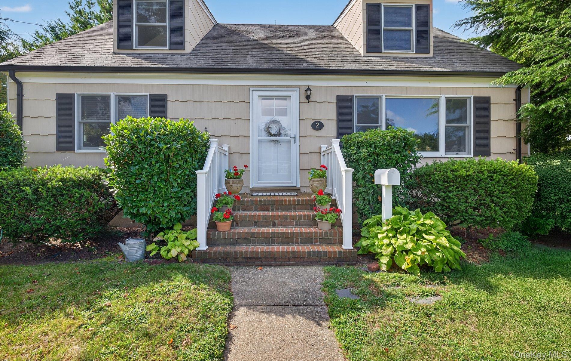 2 Perkins Avenue, Amityville, NY 11701