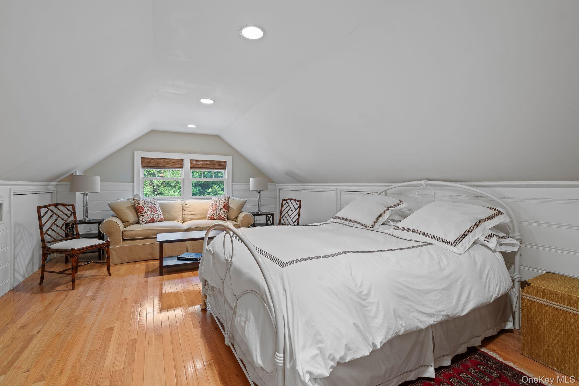 1 Beardsley Lane, Lloyd Harbor, NY 11743