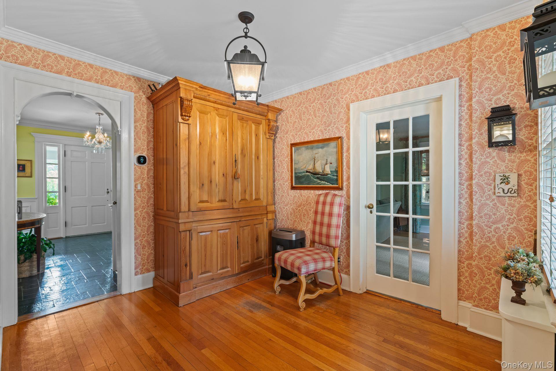 1 Beardsley Lane, Lloyd Harbor, NY 11743