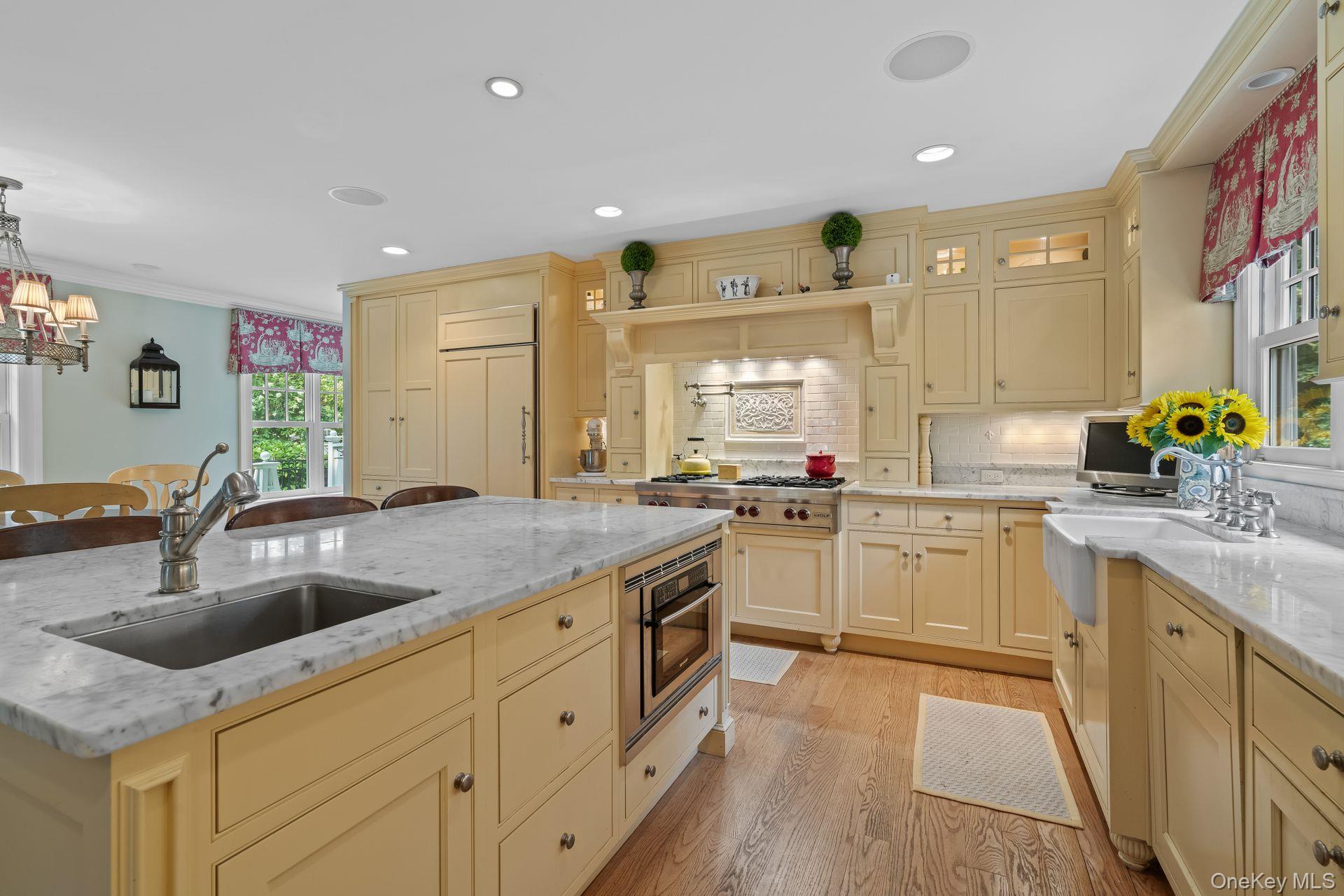 1 Beardsley Lane, Lloyd Harbor, NY 11743