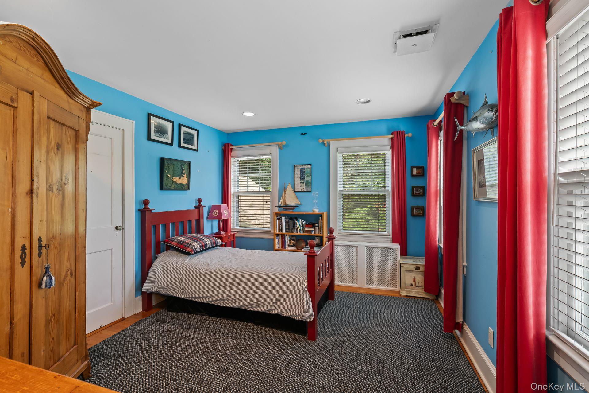 1 Beardsley Lane, Lloyd Harbor, NY 11743