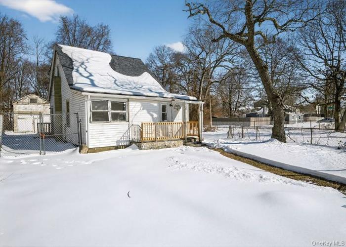 46 Lake Drive, Wyandanch, NY 11798