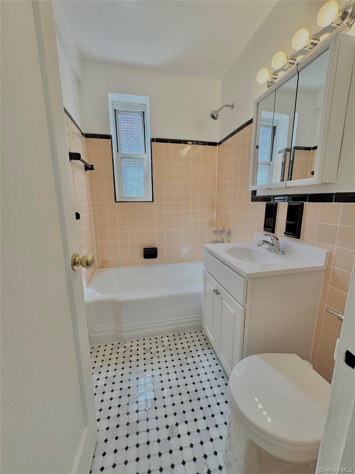 2090 Barnes Avenue # 6A, Bronx, NY 10462