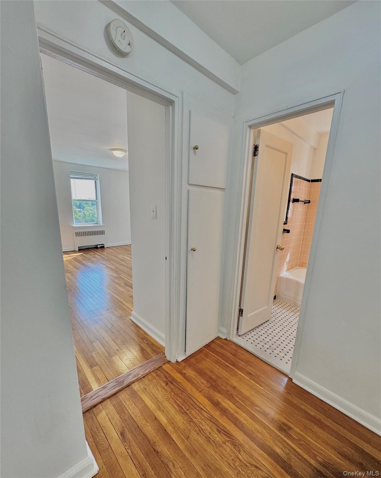 2090 Barnes Avenue # 6A, Bronx, NY 10462