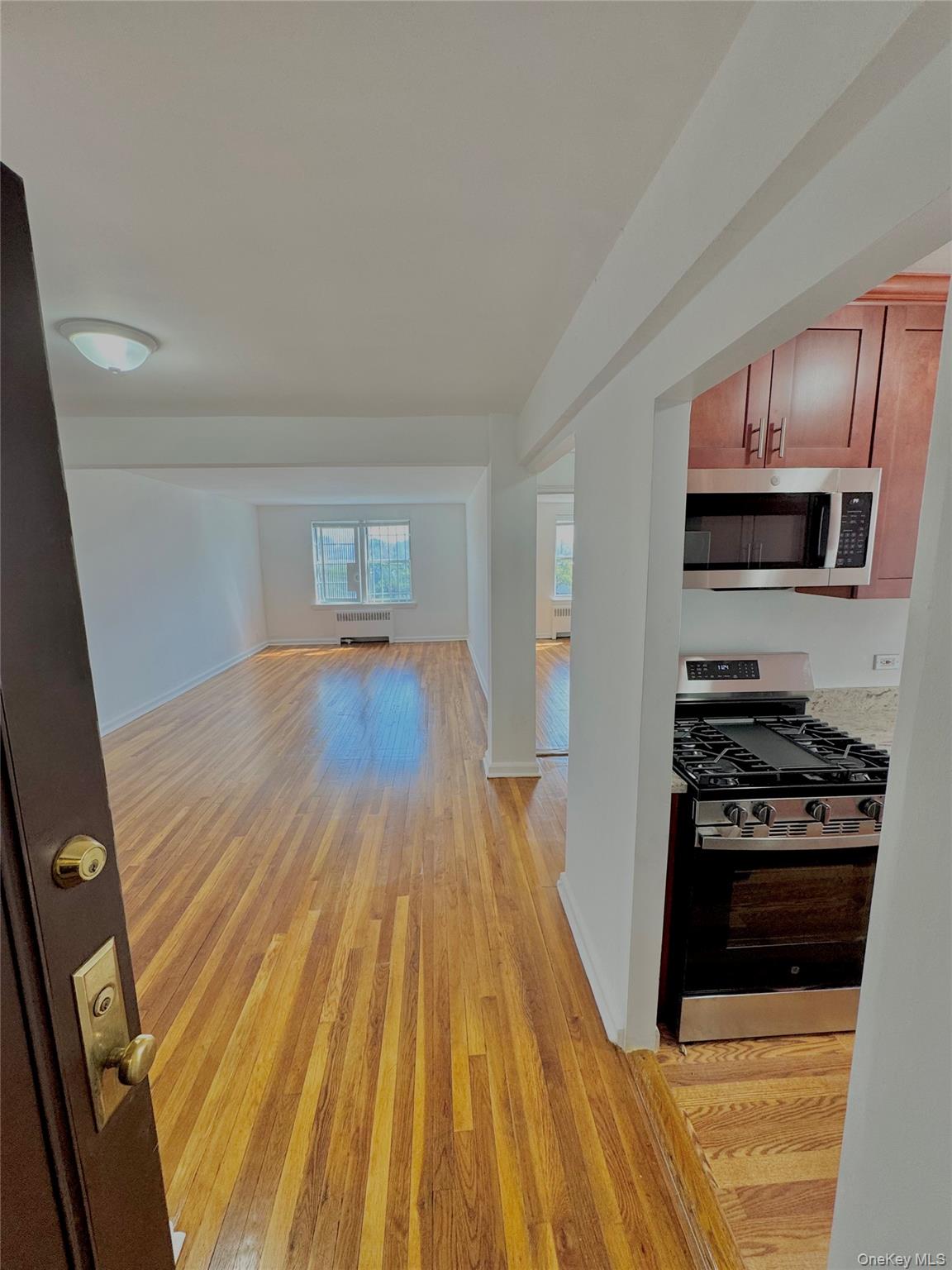 2090 Barnes Avenue # 6A, Bronx, NY 10462