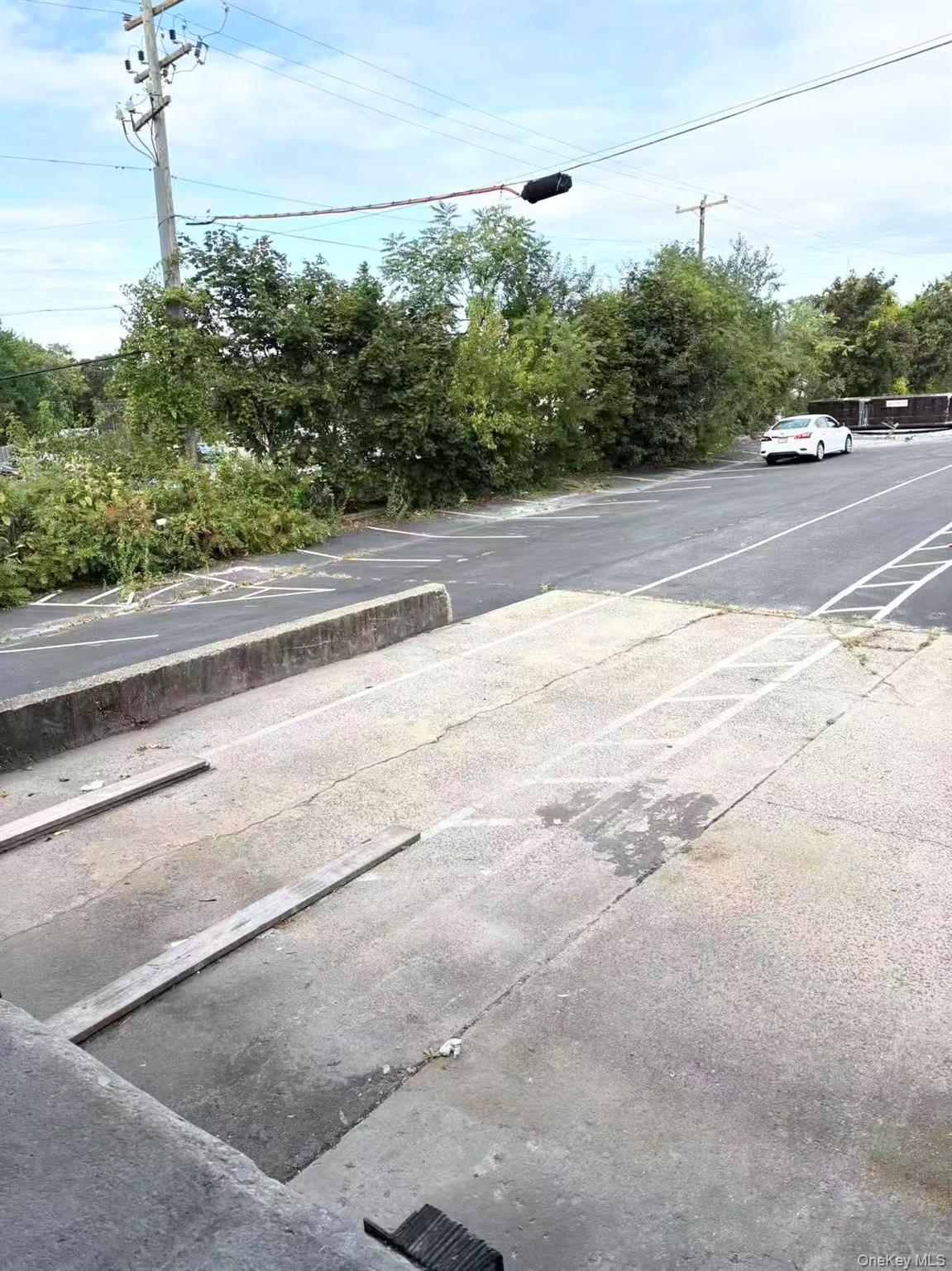 30 Commercial Court, Plainview, NY 11803