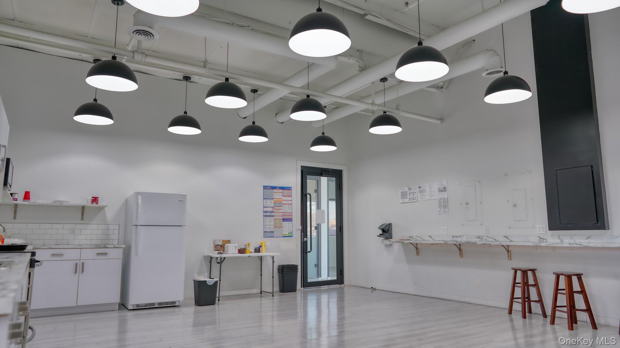 30 Commercial Court, Plainview, NY 11803