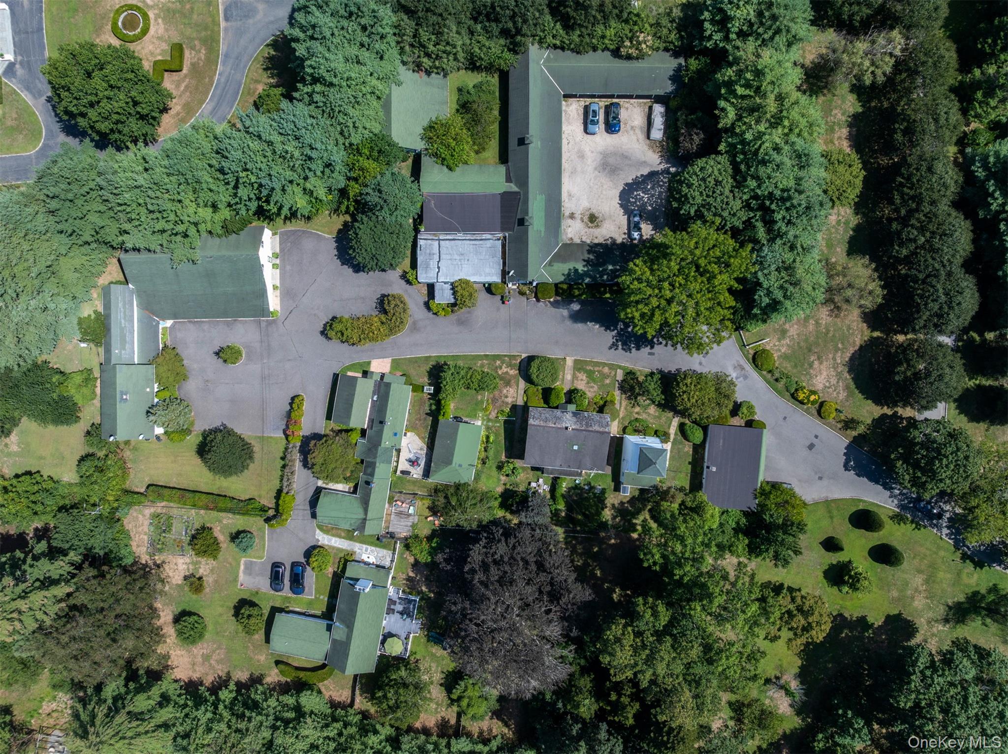 23 Old Westbury Rd, Old Westbury, NY 11568