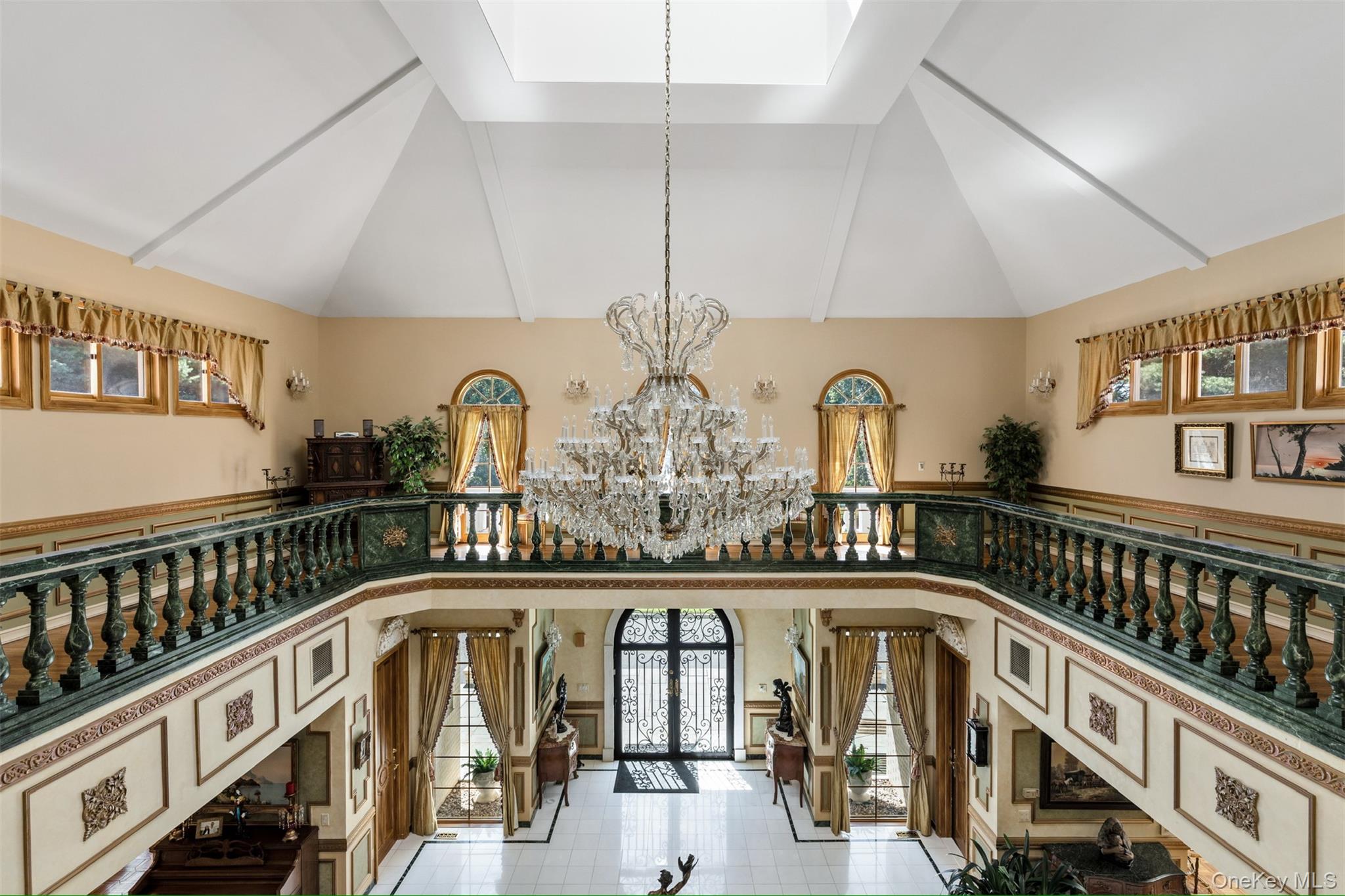 23 Old Westbury Rd, Old Westbury, NY 11568