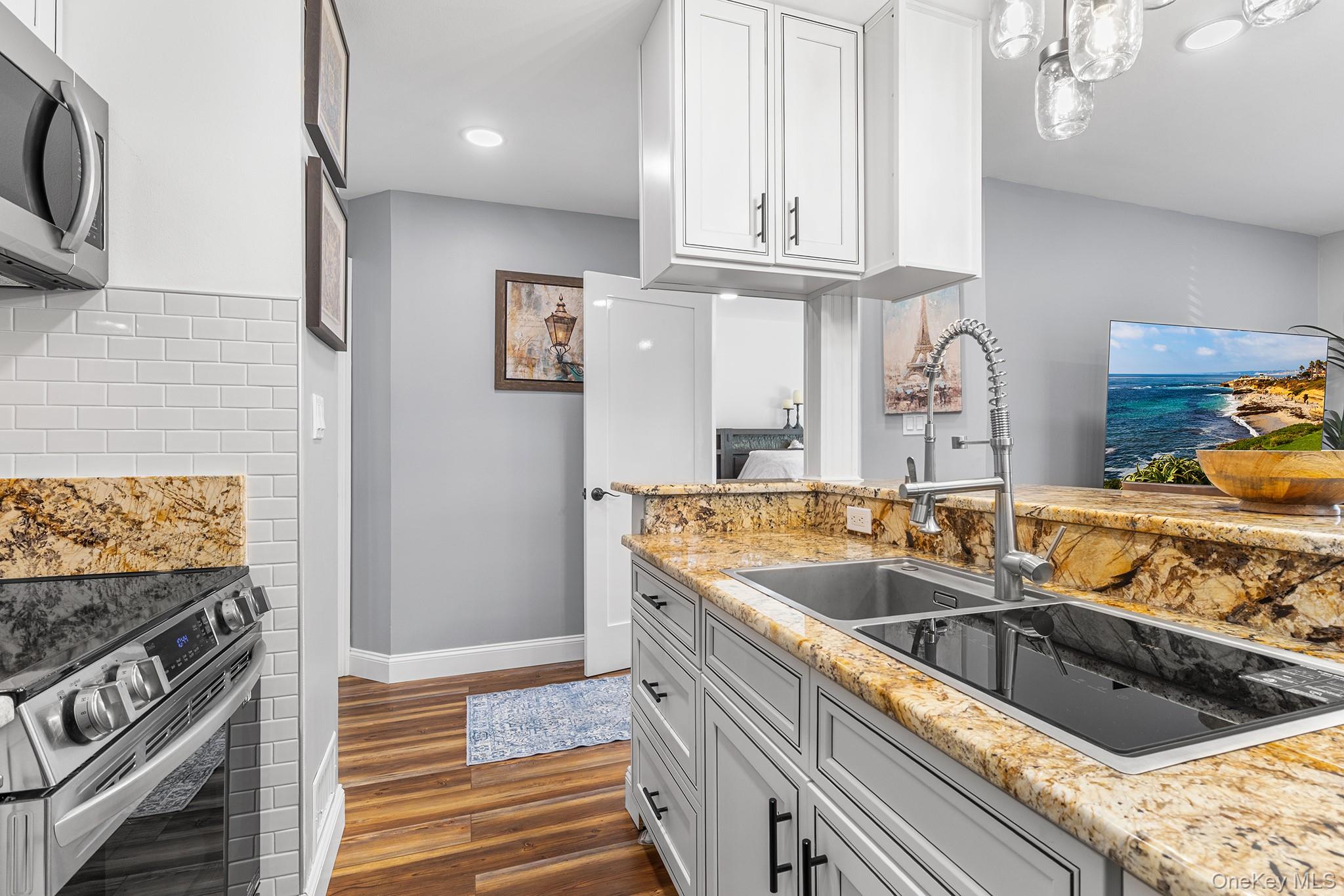 615 Broadway # 21, Amityville, NY 11701