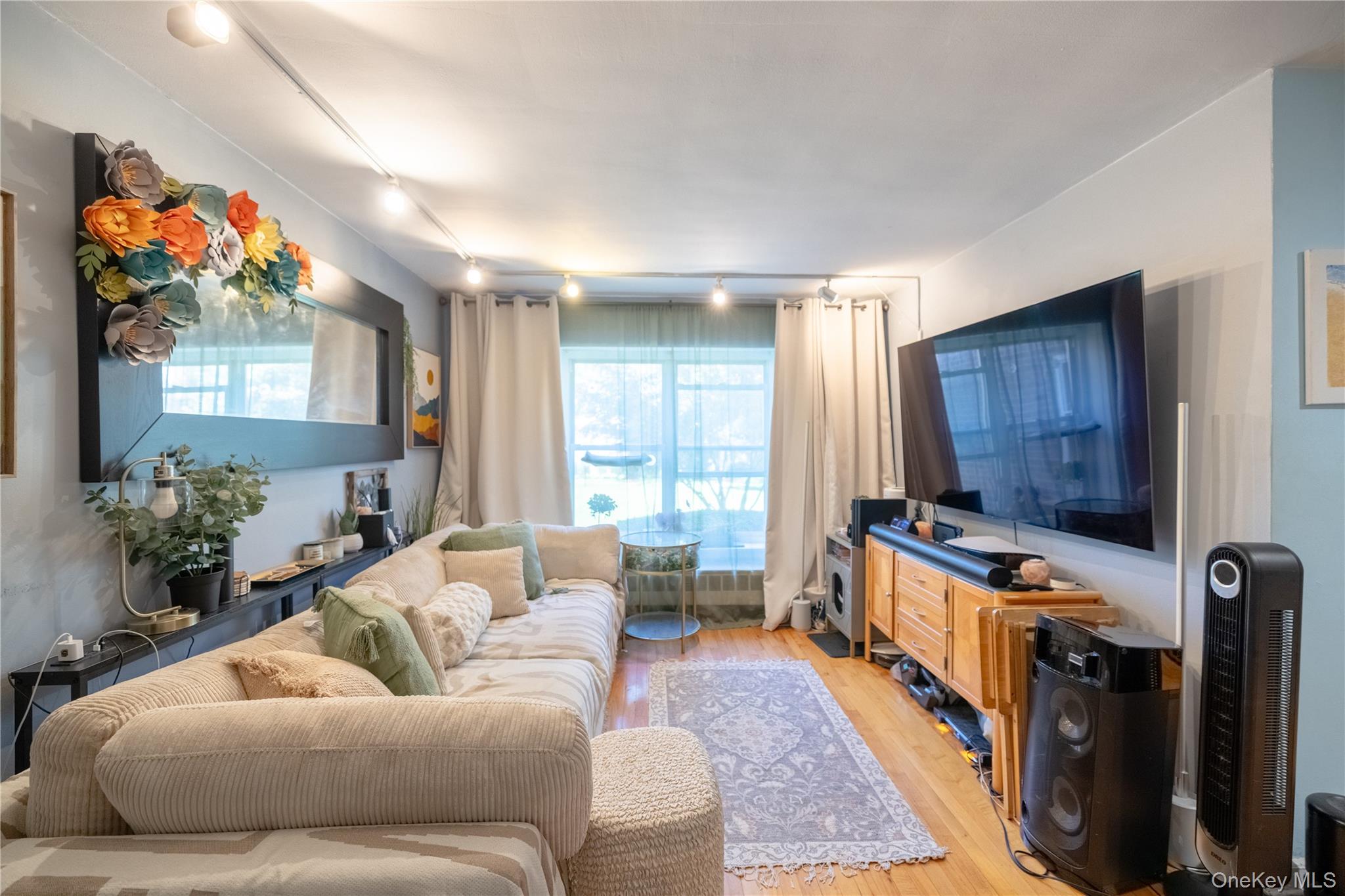 221 Middleneck Road # M-2, Great Neck, NY 11021