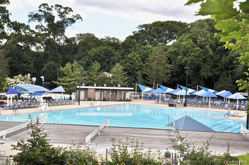 221 Middleneck Road # M-2, Great Neck, NY 11021