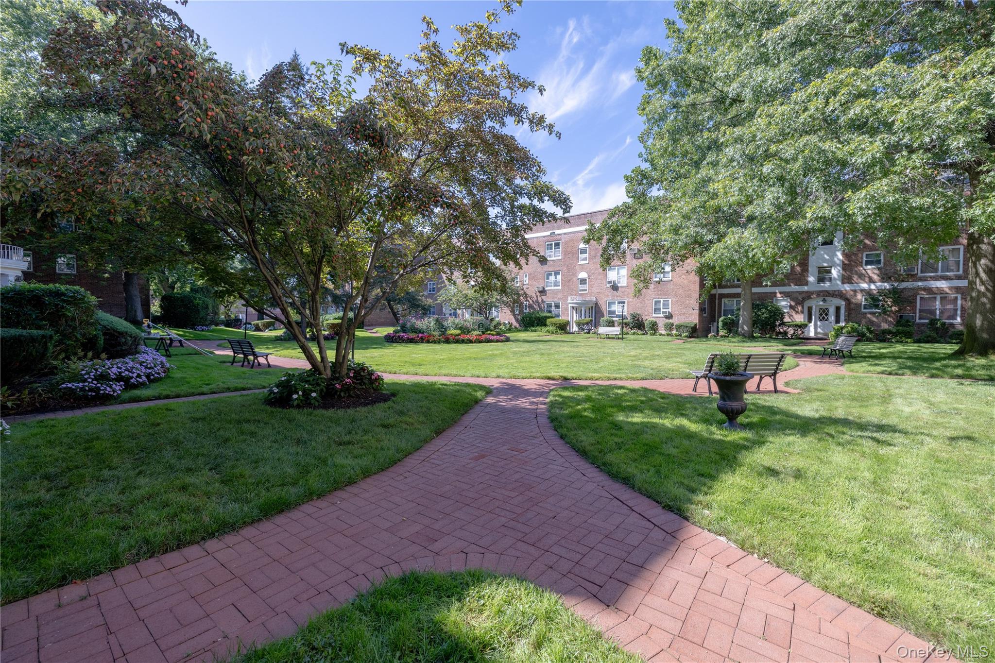 221 Middleneck Road # M-2, Great Neck, NY 11021