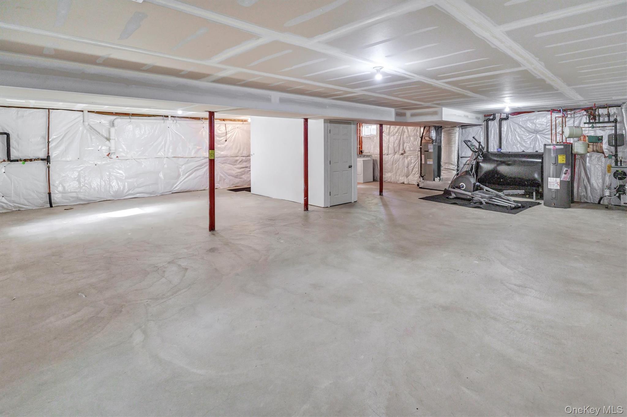 14 Culver Lane, East Moriches, NY 11940